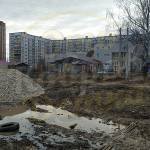 Жители Коврова пожаловались на опасную стройку рядом с садиком