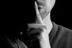 Мать с 5-месячным ребенком в Муроме пожаловалась на мешающего спать соседа-священника