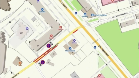Во Владимире на улице Сакко и Ванцетти запретили останавливаться и парковаться