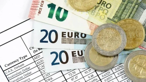 Курсы доллара и евро достигли исторического максимума