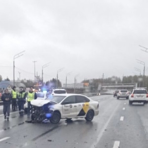 На Пекинке во Владимире таксист попал в ДТП