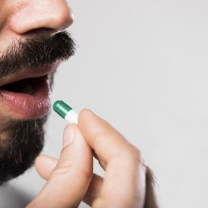 Пойманный на закладке житель Владимирской области попытался съесть наркотики