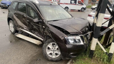 В Коврове 2-летняя малышка пострадала при столкновении двух иномарок