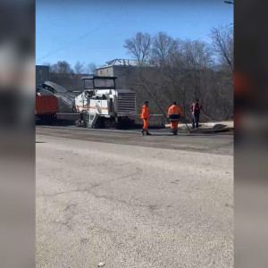В Александрове ремонт моста по Красному переулку сняли на видео