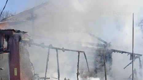 Мощный пожар уничтожил частный дом в селе под Юрьев-Польским