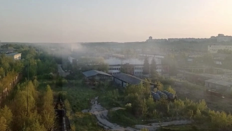 Жители Владимира пожаловались на невыносимый запах гари и смог от завода «Точмаш»