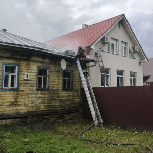 При пожаре в Суздале спасли пожилую женщину-инвалида