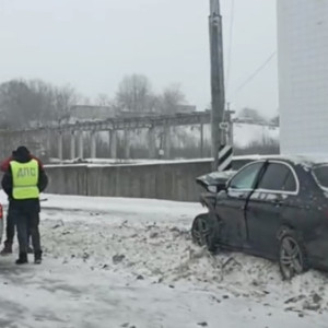 В первой аварии на Рпенском проезде во Владимире пострадал водитель Mercedes