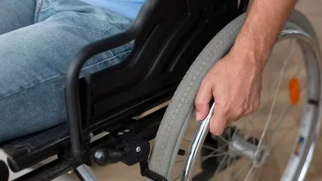 Во Владимирской области инвалида без ног оставили в аварийном доме
