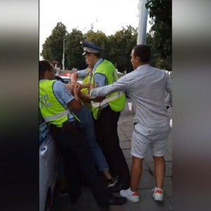 Во Владимире «мажора» арестовали на 5 суток после нападения на полицейских