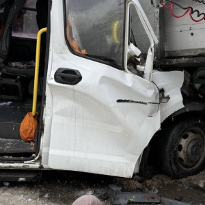 На М-7 во Владимирской области пассажирская «Газель» столкнулась с фурой