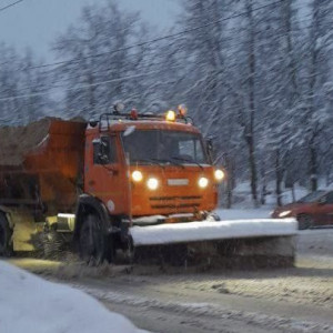 Владимирских автомобилистов попросили убрать машины с 8 улиц ради уборки снега
