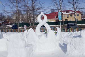 В Юрьев-Польском появилась посвященная 8 марта снежная фигура