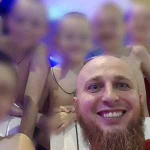 Подозреваемый в домогательствах к дочери владимирский многоженец готов явиться в СК