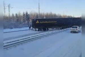 В аварию с легковушкой на М-12 под Петушками попала фура «Деловых линий»