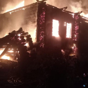 На пожаре в Александровском районе погибла 78-летняя женщина