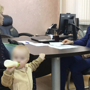 Во Владимирской области многодетной матери пришлось жить у друзей после пожара