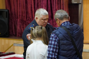 Во Владимире спасшего людей на пожаре росгвардейца наградили орденом Мужества посмертно