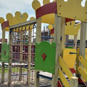 Главу администрации Покрова наказали из-за опасной детской площадки