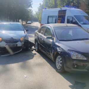 В Коврове в серьезной аварии с двумя иномарками пострадала 75-летняя пассажирка
