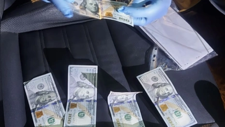 Любитель пьяной езды из Вязников попался на взятке в 1 тыс. долларов сотрудникам ГАИ