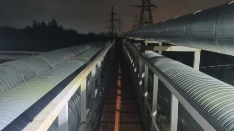 Во Владимире мать с сыном забрались на трубопровод и не смогли спуститься