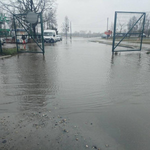 Пациенты поликлиники в Гусь-Хрустальном тонут в воде