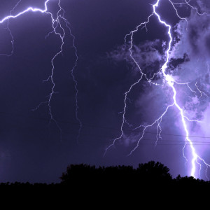 Во Владимирской области объявили желтый уровень опасности из-за грозы