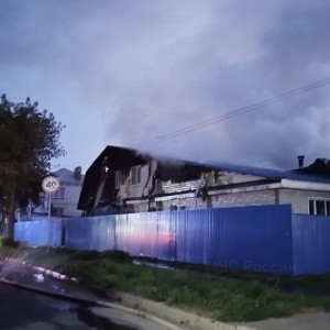 В Муроме мощный ночной пожар охватил частный дом