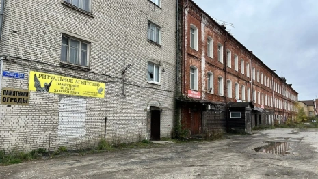 В Лакинске ритуальной фирме запретили торговать гробами под окнами