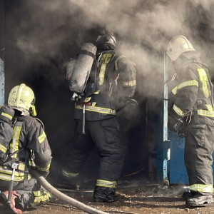 В Коврове при пожаре едва не взорвались 2 баллона с пропаном