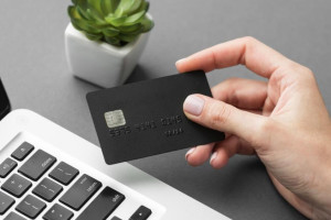 Жителей Владимирской области предупредили о мошенниках в преддверии ноябрьских распродаж