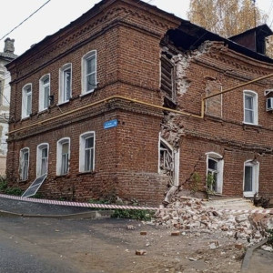 МЧС: ЧП с обрушением стены в центре Владимира обошлось без пострадавших