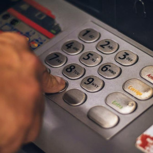 Эксперт рассказал, как крупные банки будут выплачивать дивиденты по итогам 2025 года