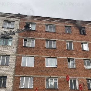 Во Владимирской области пожарные спасли 2 человек в горящей многоэтажке
