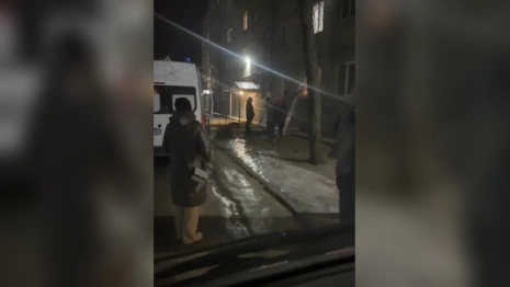 В Коврове мужчина едва не выпрыгнул из окна 2 этажа