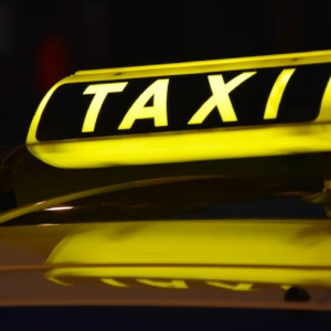 Во Владимире взлетели цены на такси 