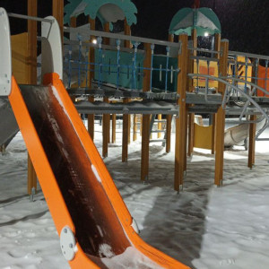 Жители Юрьевца пожаловались на опасные горки в новом сквере на Всесвятской