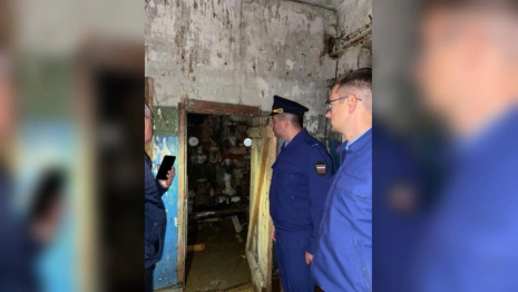 В Кольчугино прокуроры нагрянули в разваливающееся общежитие