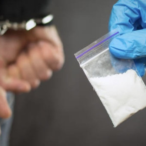 Во Владимирской области будут судить пристава за закладки с наркотиками