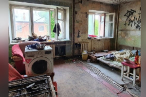 Во Владимире чиновники вновь задумались о ремонте квартиры-психодела 