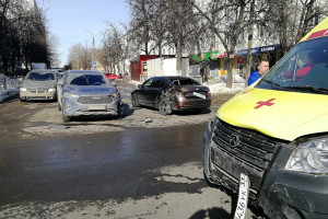 Во Владимире произошло массовое ДТП со скорой помощью