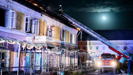 В Муроме огонь охватил ресторан «Ермак»