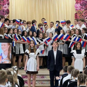 Как в школах Владимира прошло первое утро с поднятием флага?