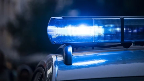 Житель Гусь-Хрустального подкинул в бардачок полицейской машины 50 тыс. рублей 