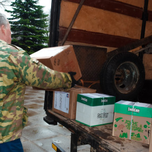 Жители Владимирской области отправили в зону СВО самодельные маскировочные сети