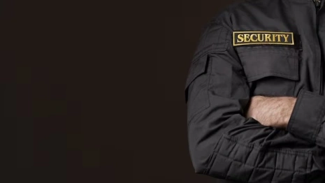 В Муроме невменяемый охранник ограбил и убил администратора магазина