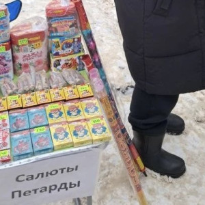 Во Владимире «накрыли» точку незаконной торговли салютами и петардами