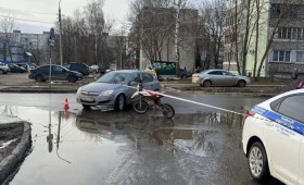 Во Владимире автомобилистка сбила 16-летнего подростка на питбайке