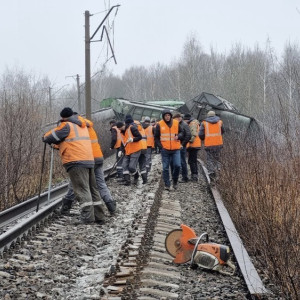 В соседнем с Владимирской областью регионе грузовой поезд сошел с рельсов